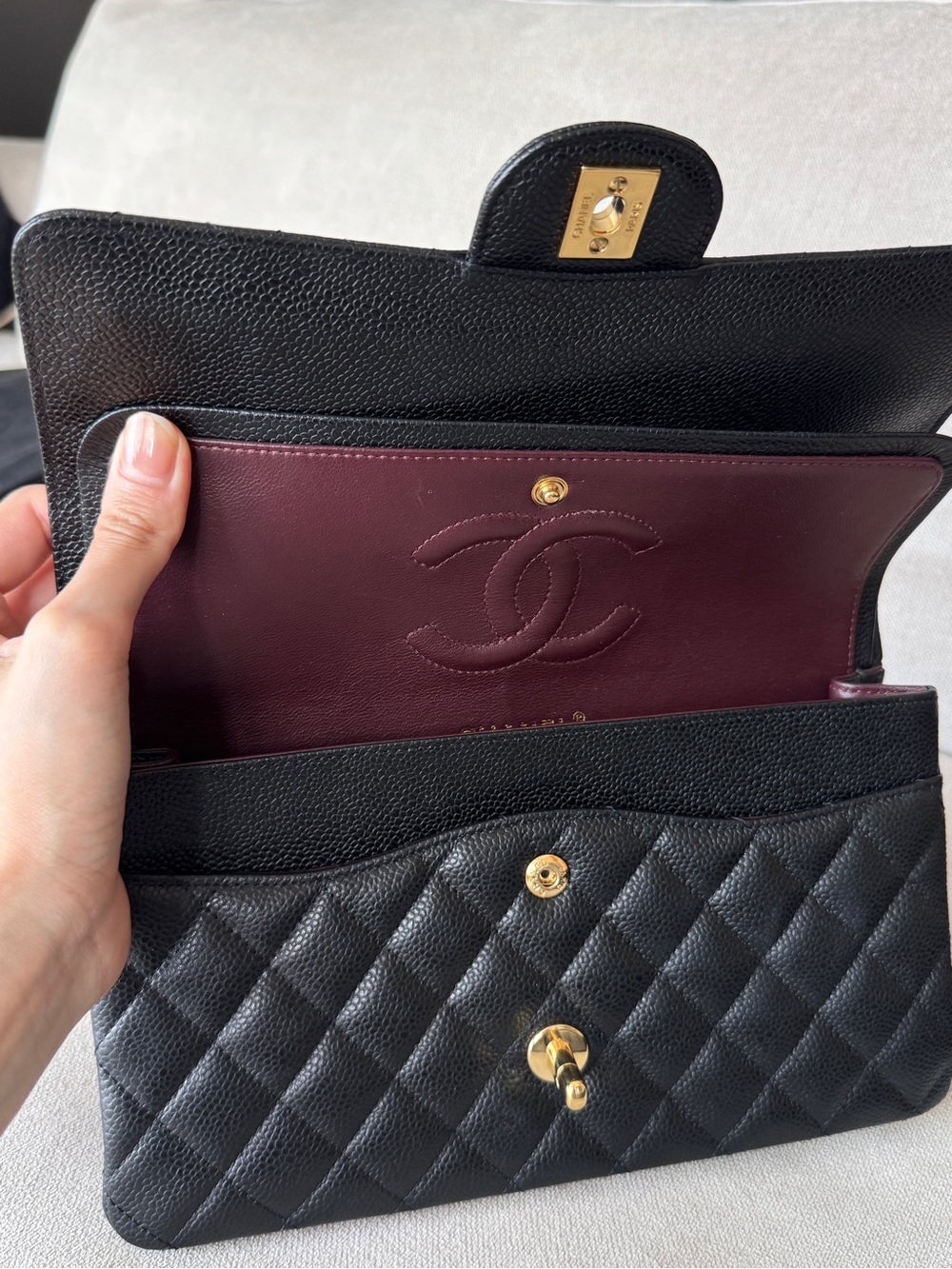 Chanel medium classic double flap bag black gold hardware pristine condition - Picture 13 of 15